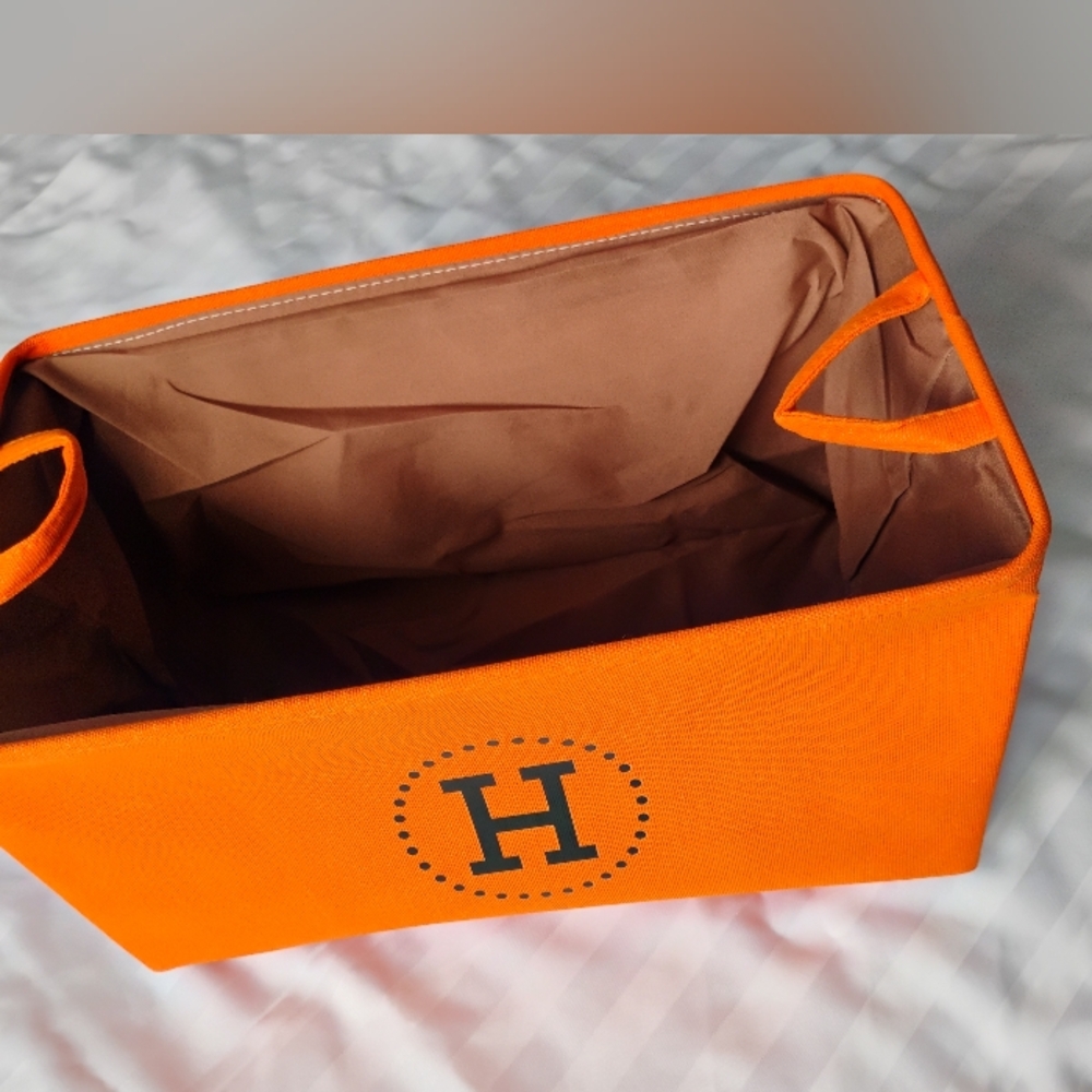 NWT Canvas/Fabric Lined medium laundry basket